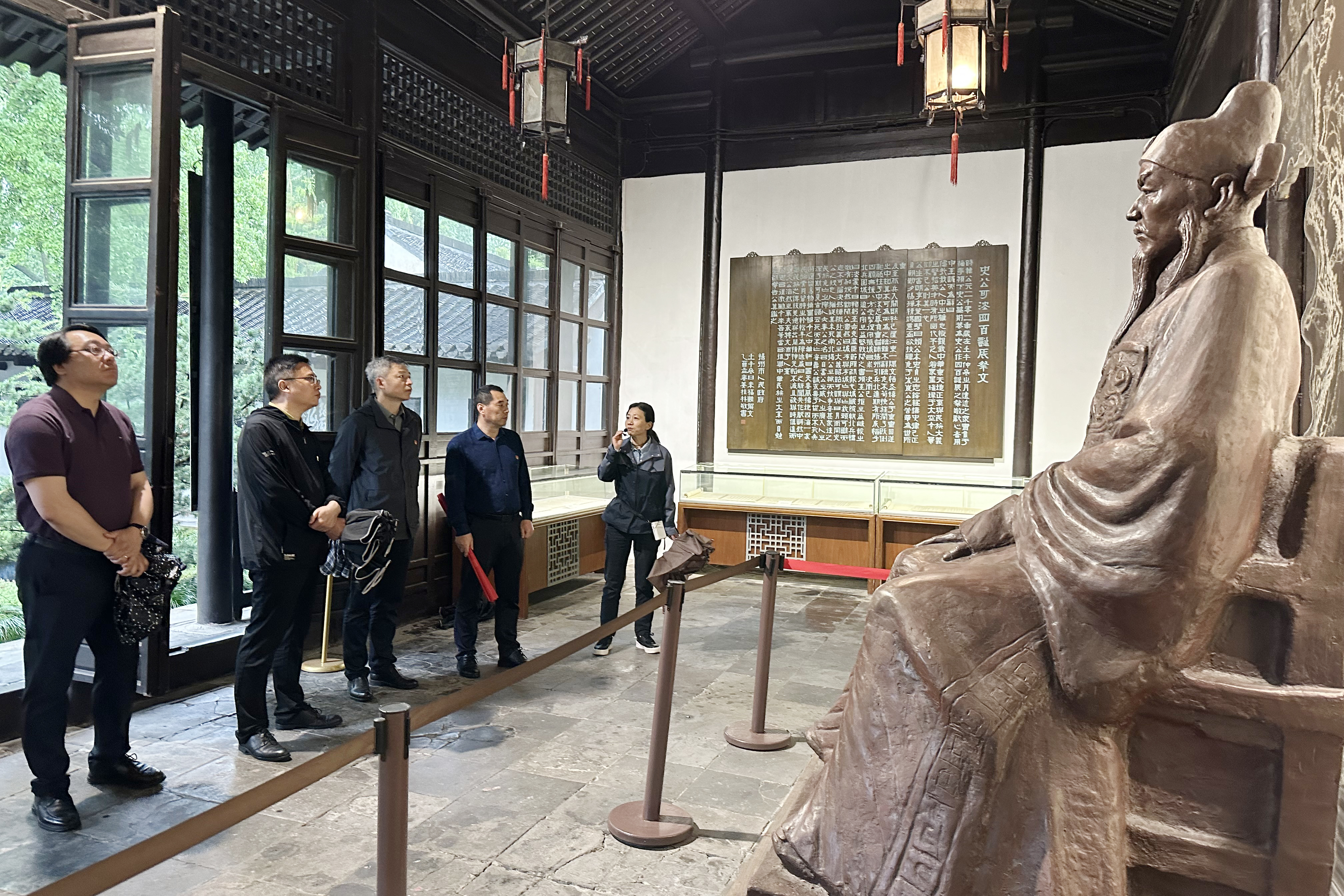 医学部党支部赴史可法纪念馆开展党风廉政现场教学